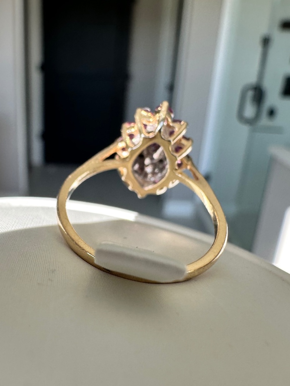 👑 1980s Estate 10k Yellow Gold Natural Ruby Statement Ring ✨ Size 7.75 - Picture 4 of 11